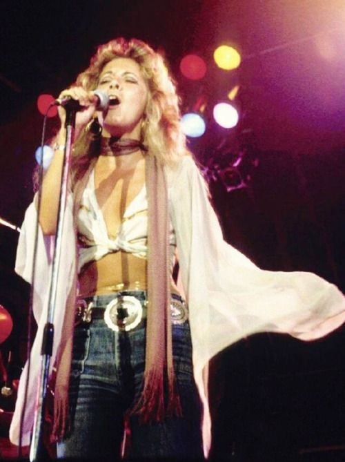 Fleetwood Mac concert outfit ideas 0089