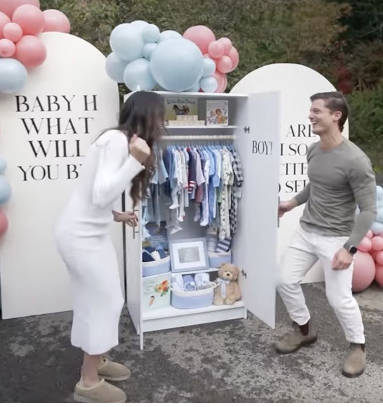 gender reveal outfit ideas for couples