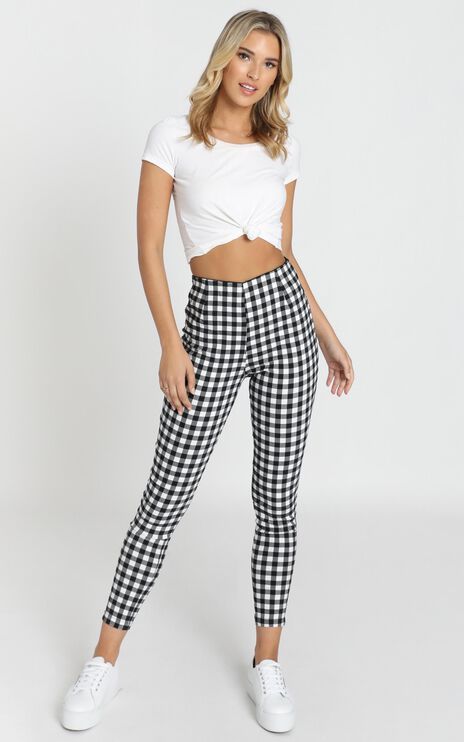 gingham pants outfit ideas 0074