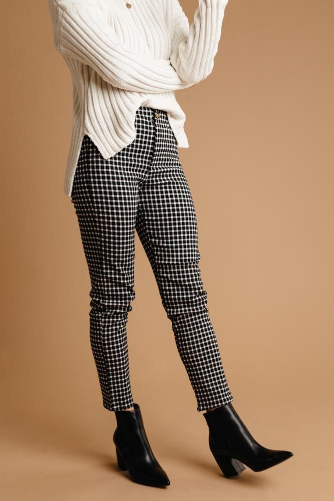 gingham pants outfit ideas 0094