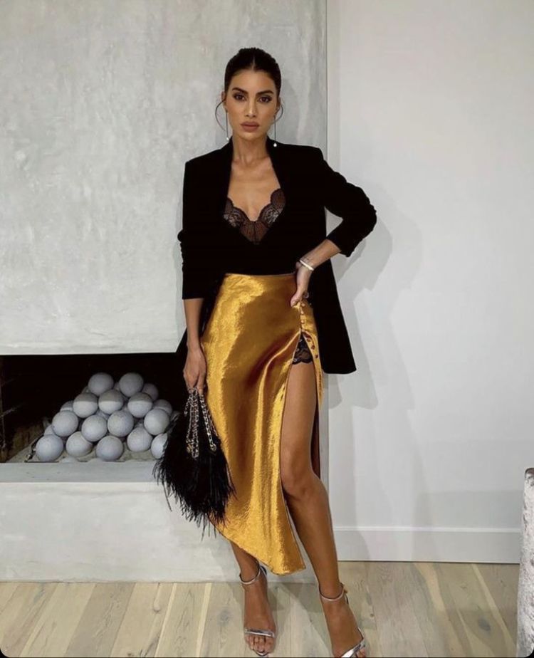 gold skirt outfit ideas 0026