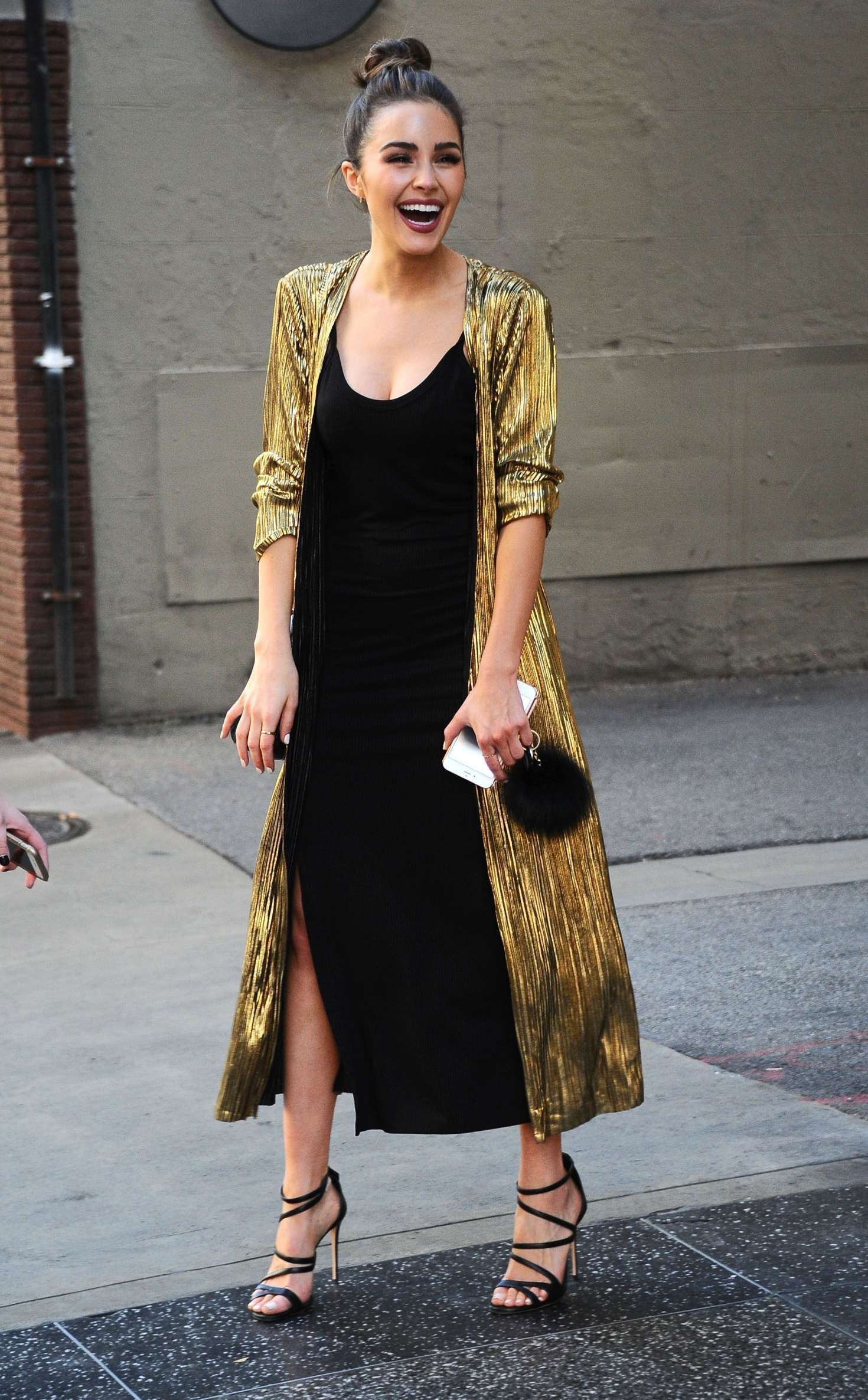 gold skirt outfit ideas 0067