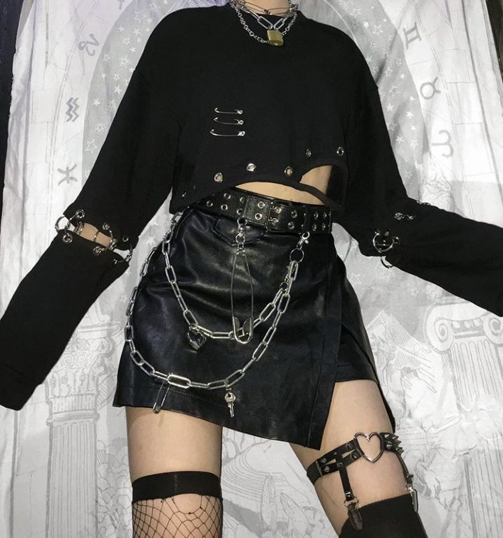 Goth outfit ideas 0071