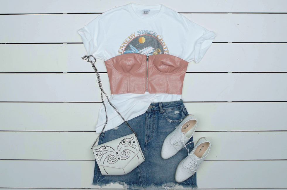 graphic tee outfit ideas 0083