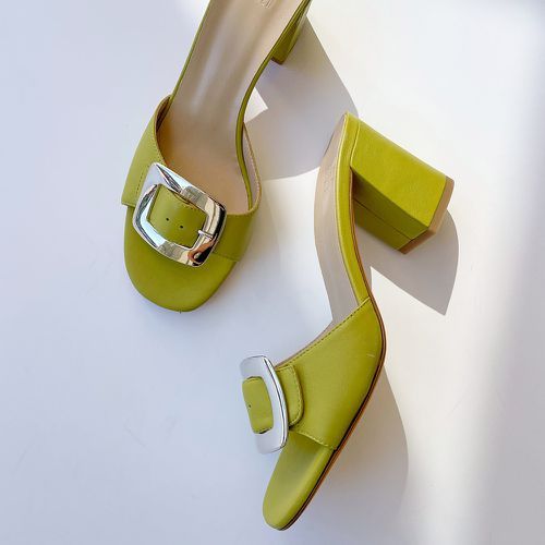 green heels outfit ideas 0091