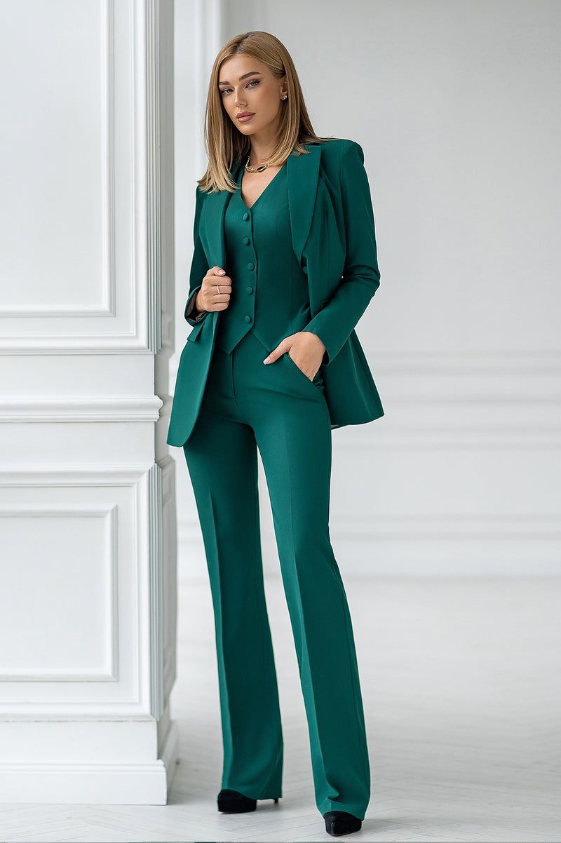 green outfit ideas female 0035