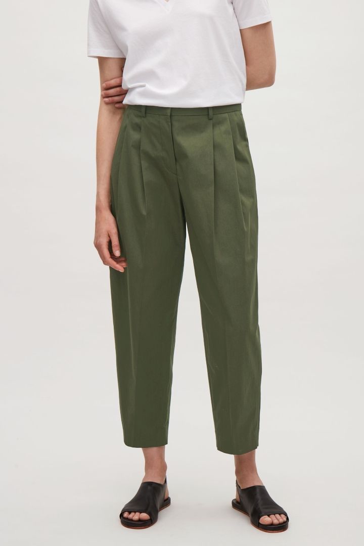 green pants outfit ideas 0075