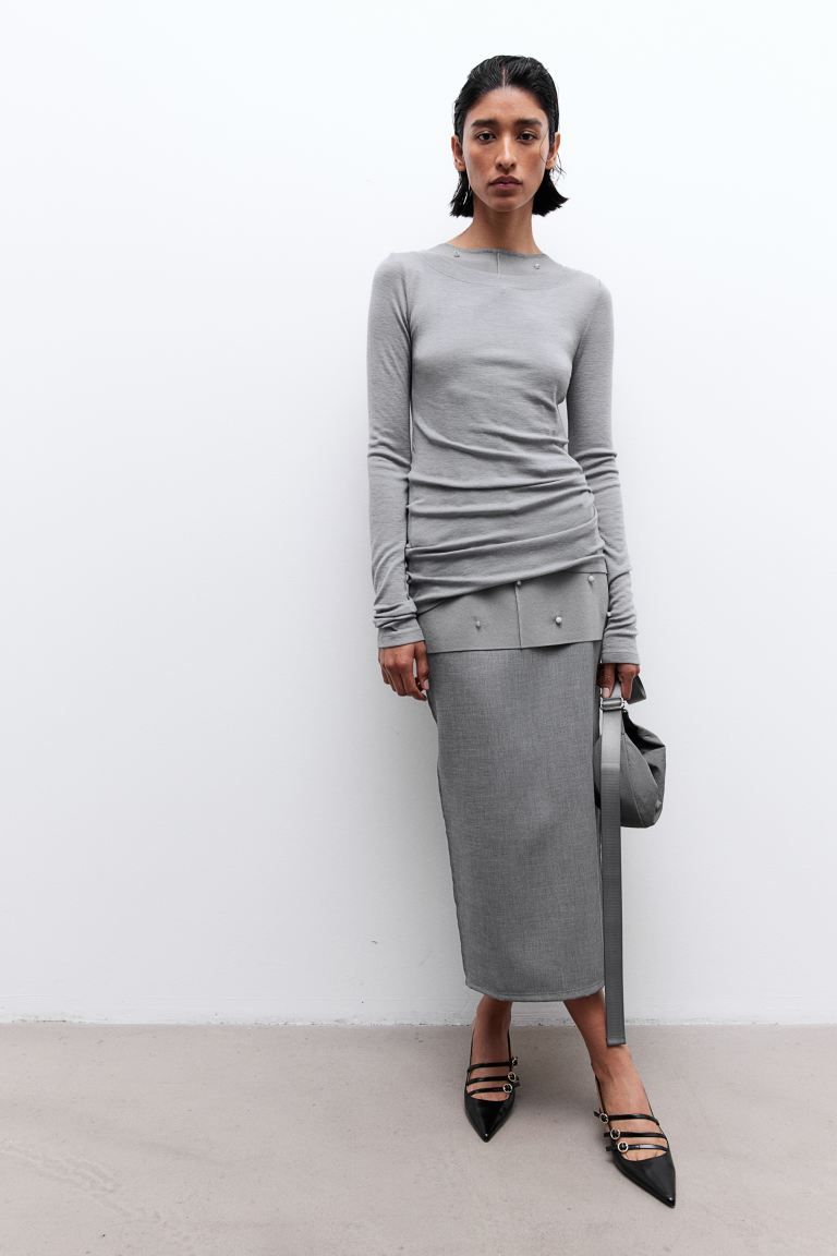 grey pencil skirt outfit ideas 0047