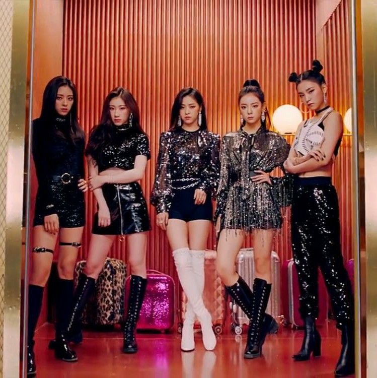 Itzy concert outfit ideas 0045