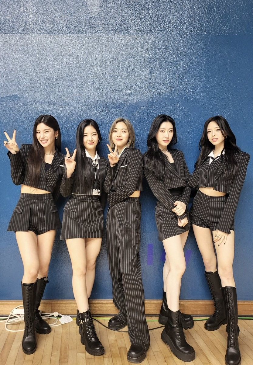 Itzy concert outfit ideas 0046