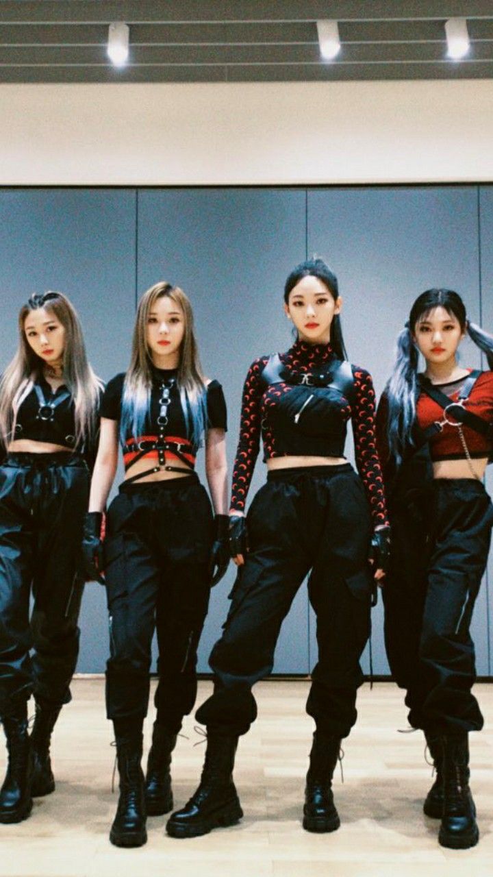 Itzy concert outfit ideas 0075