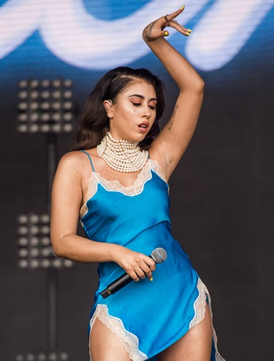 Kali Uchis concert outfit ideas 0065