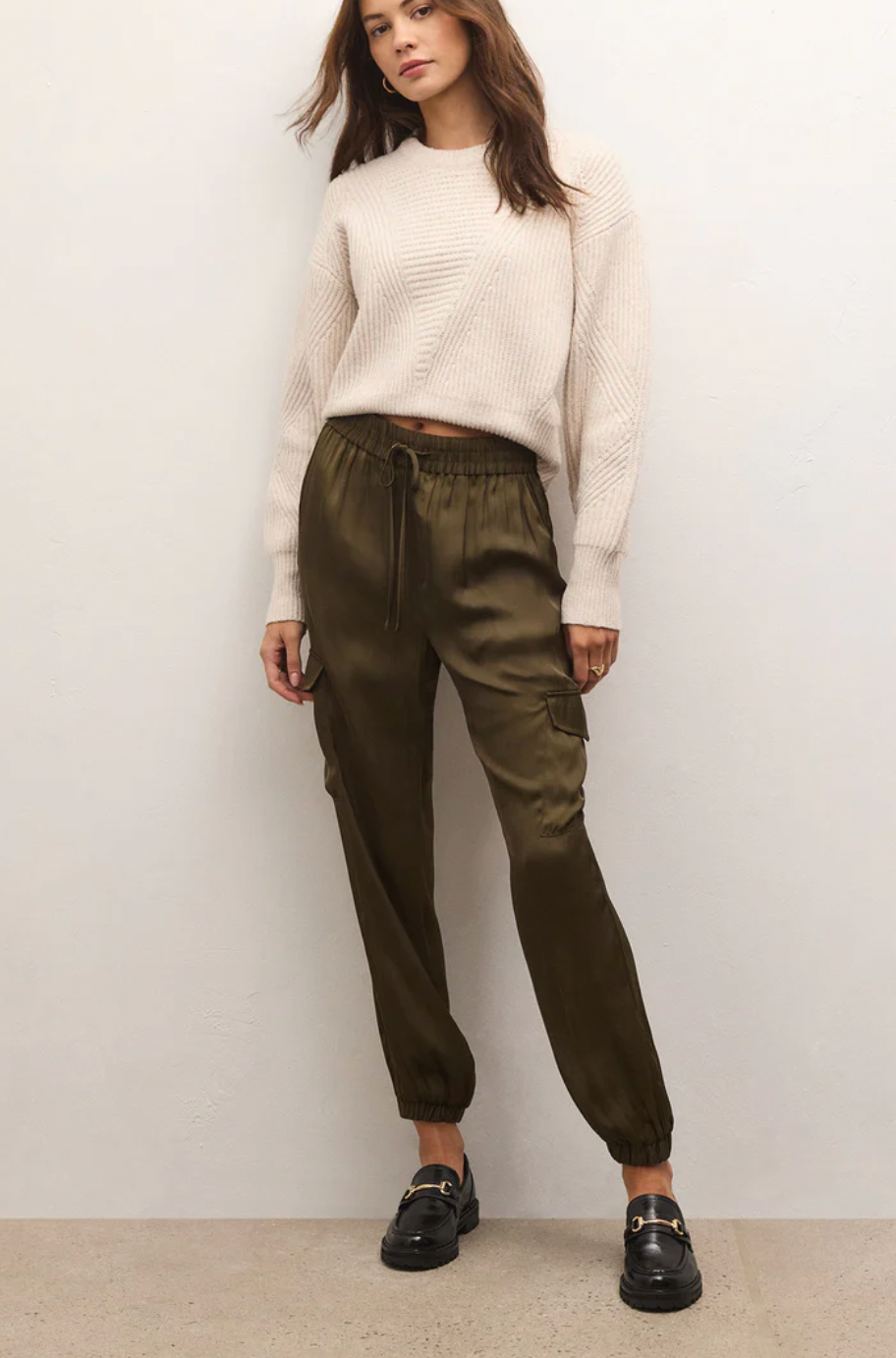 khaki cargo pants outfit ideas 0073