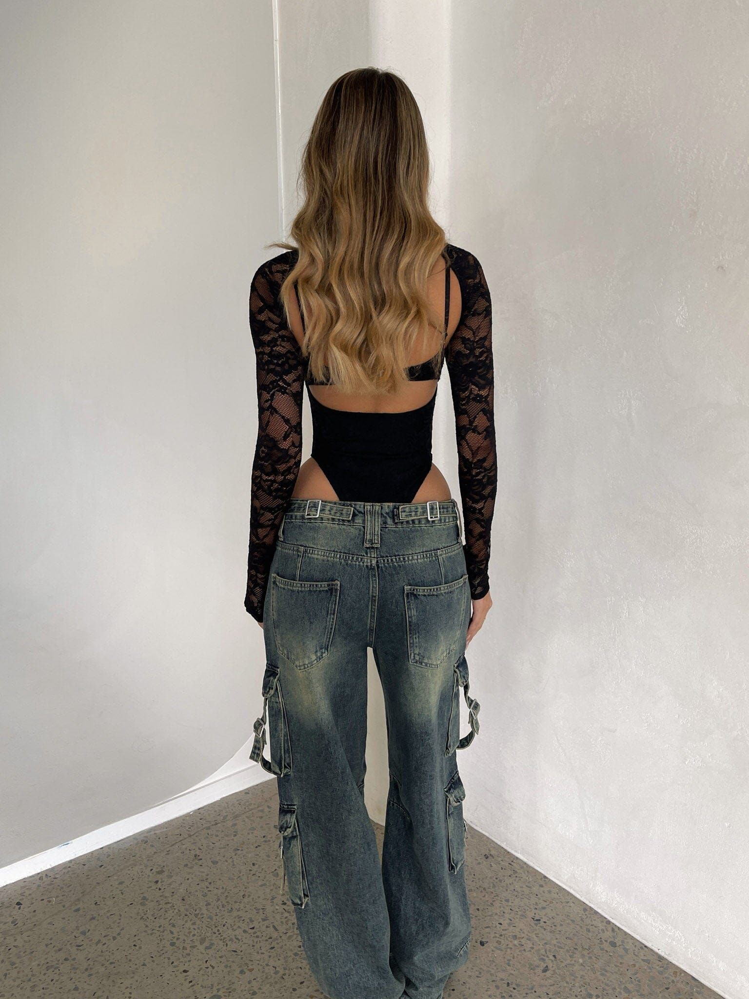 lace bodysuit outfit ideas with jeans