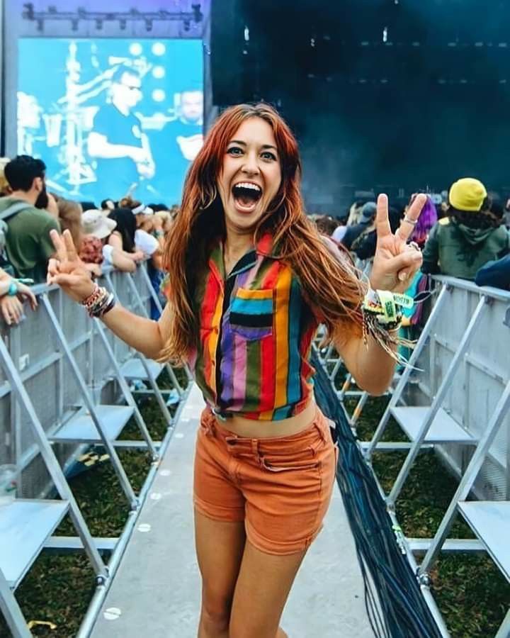 Lauren Daigle concert outfit ideas 0032