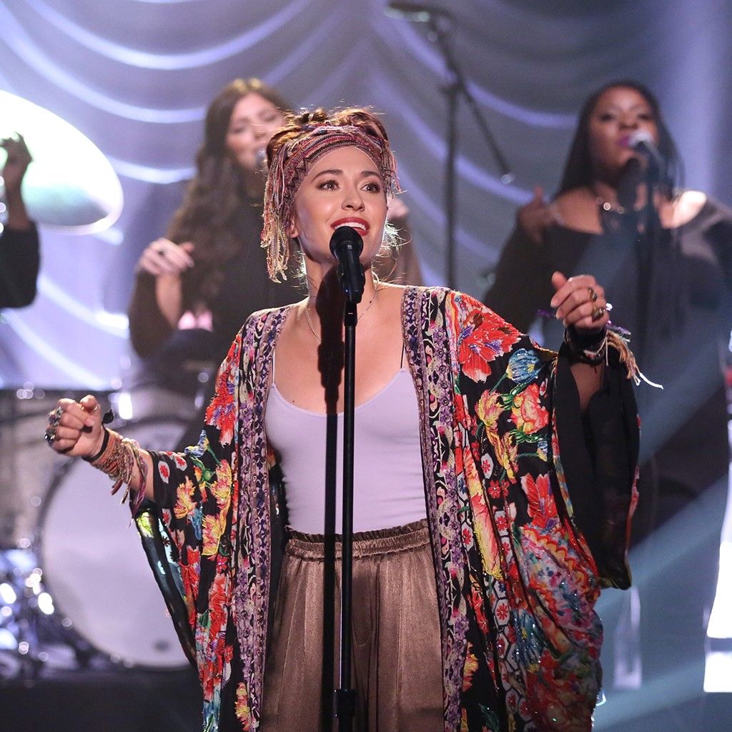 Lauren Daigle concert outfit ideas 0048