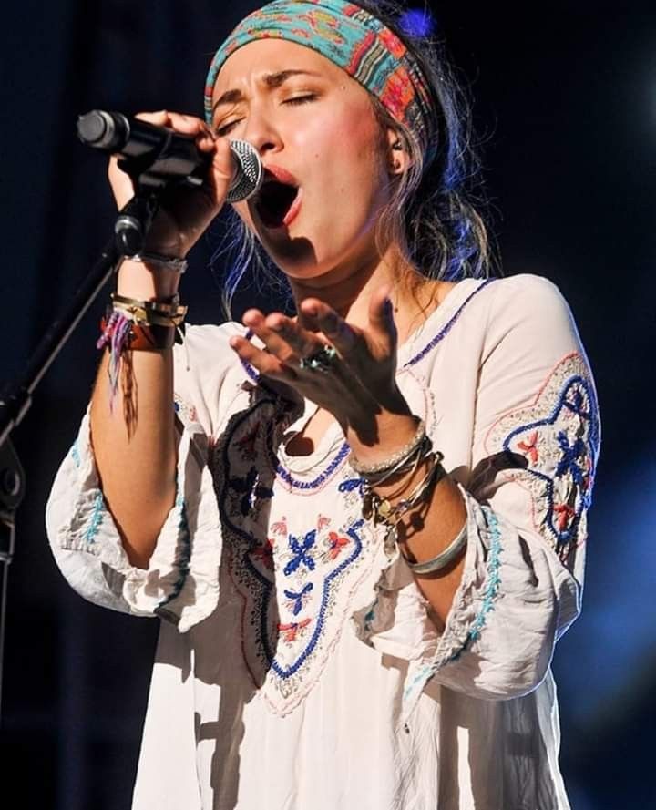 Lauren Daigle concert outfit ideas 0052