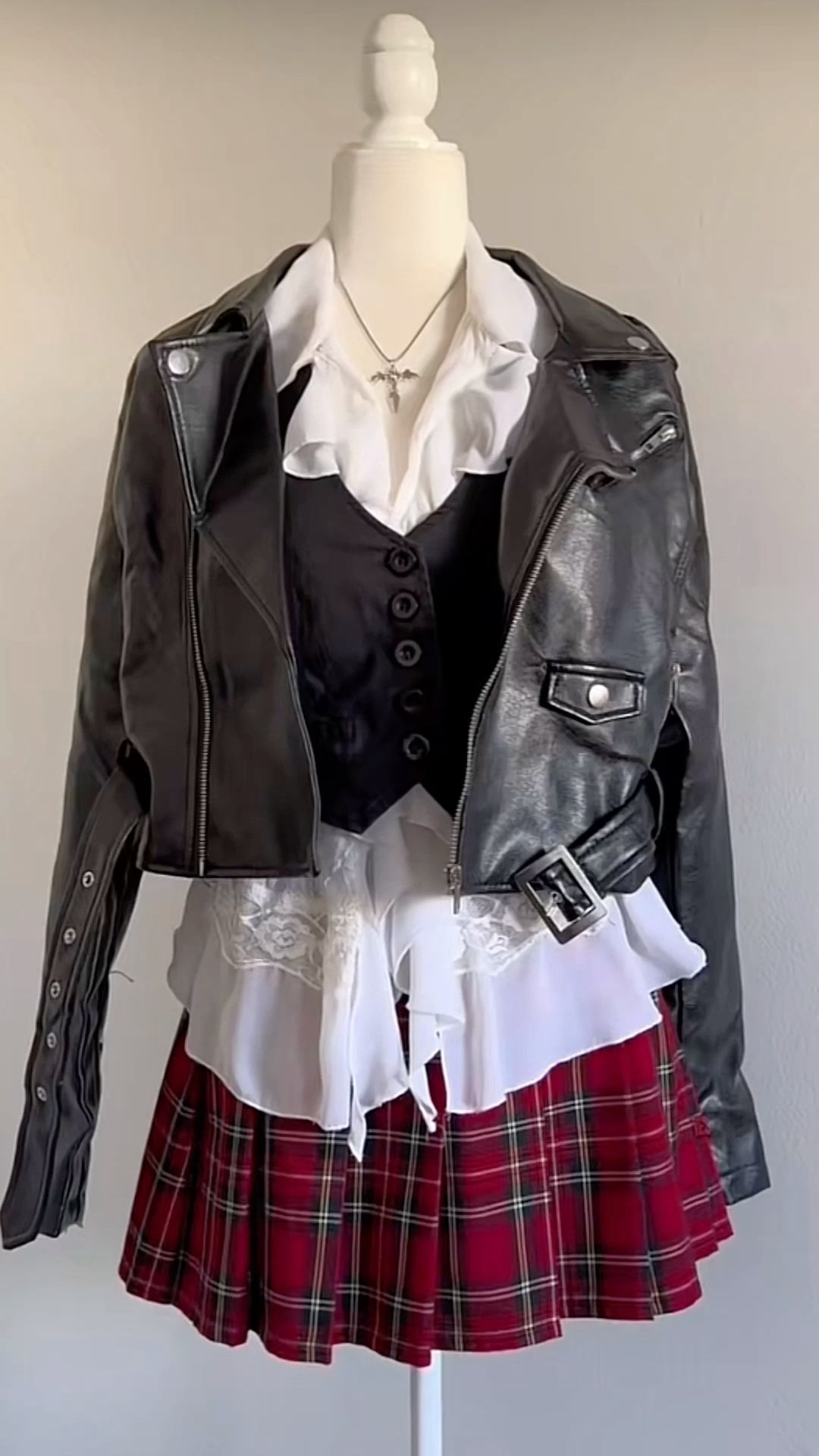 leather jacket outfit ideas 0015