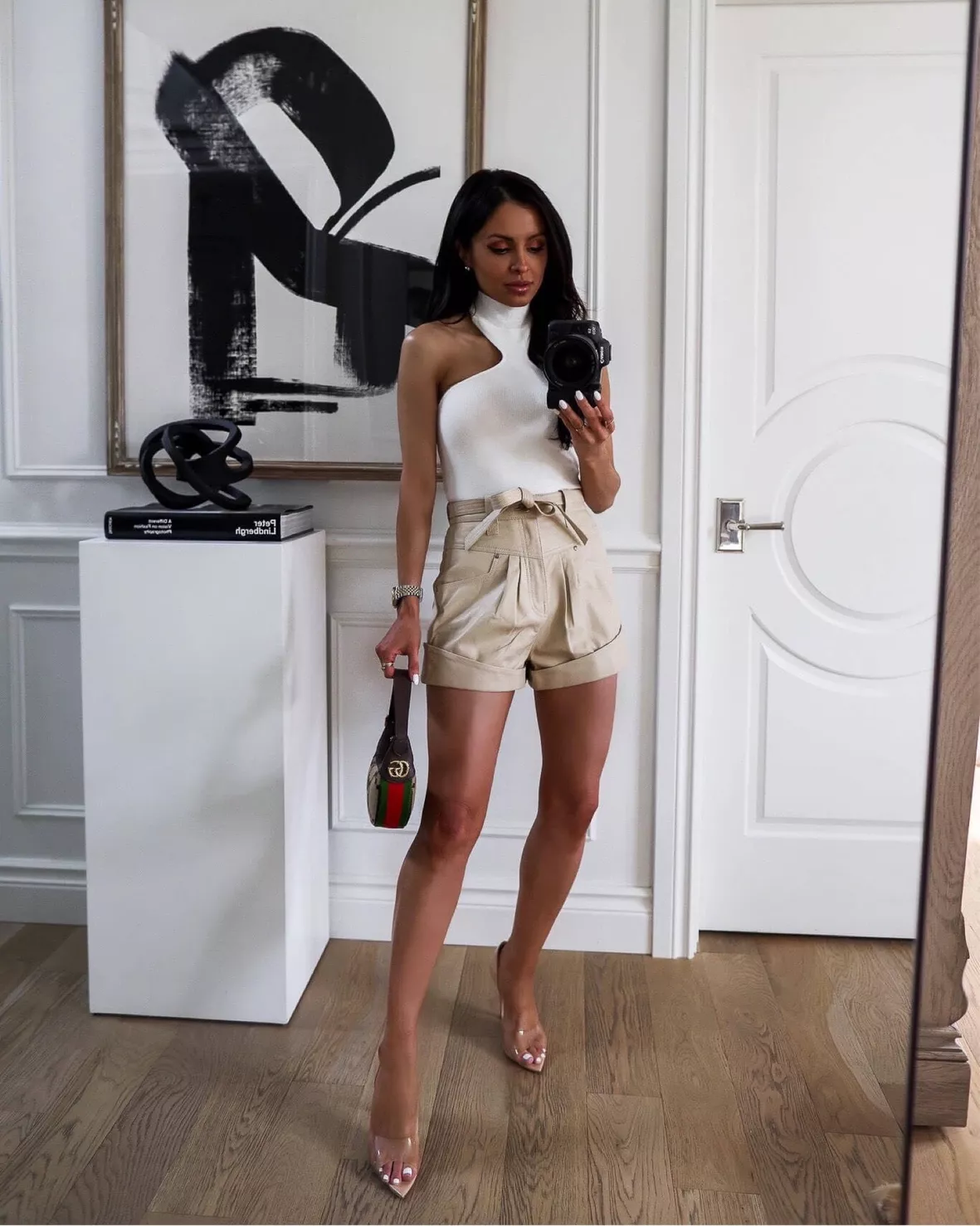 leather shorts outfit ideas 0012