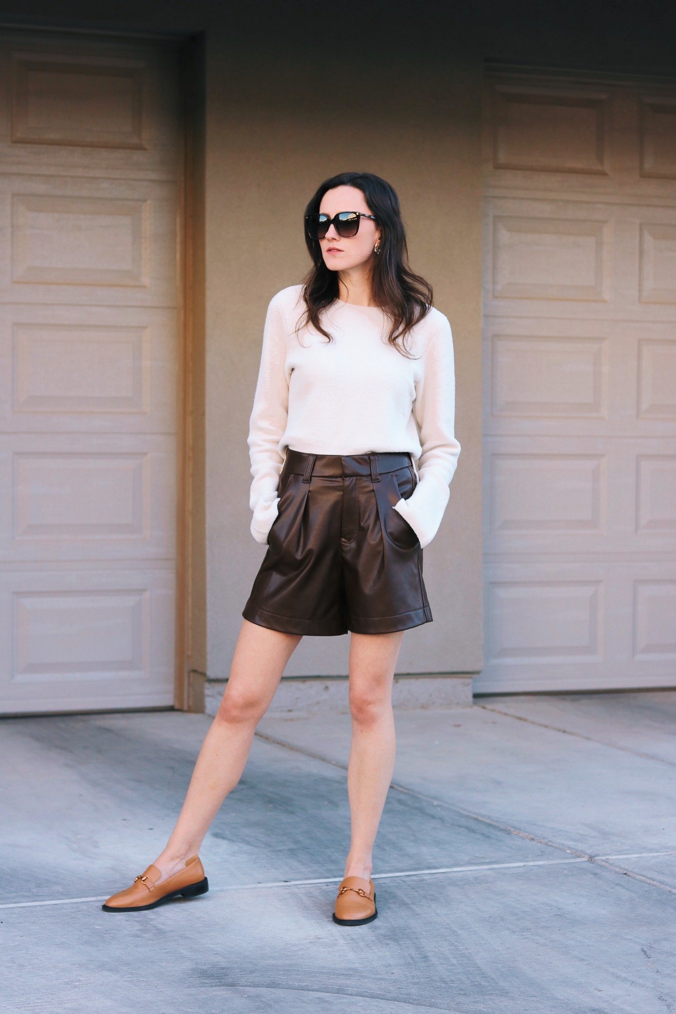 leather shorts outfit ideas 0048