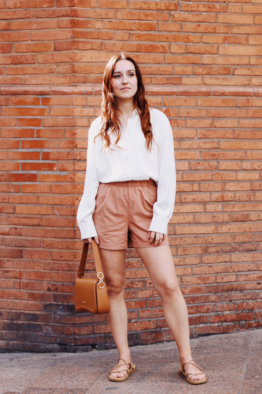 leather shorts outfit ideas 0072