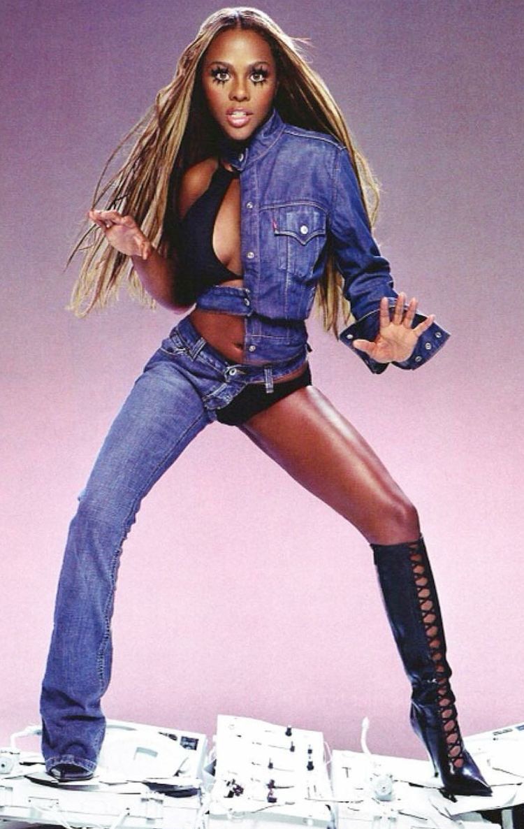 Lil Kim outfit ideas 0044