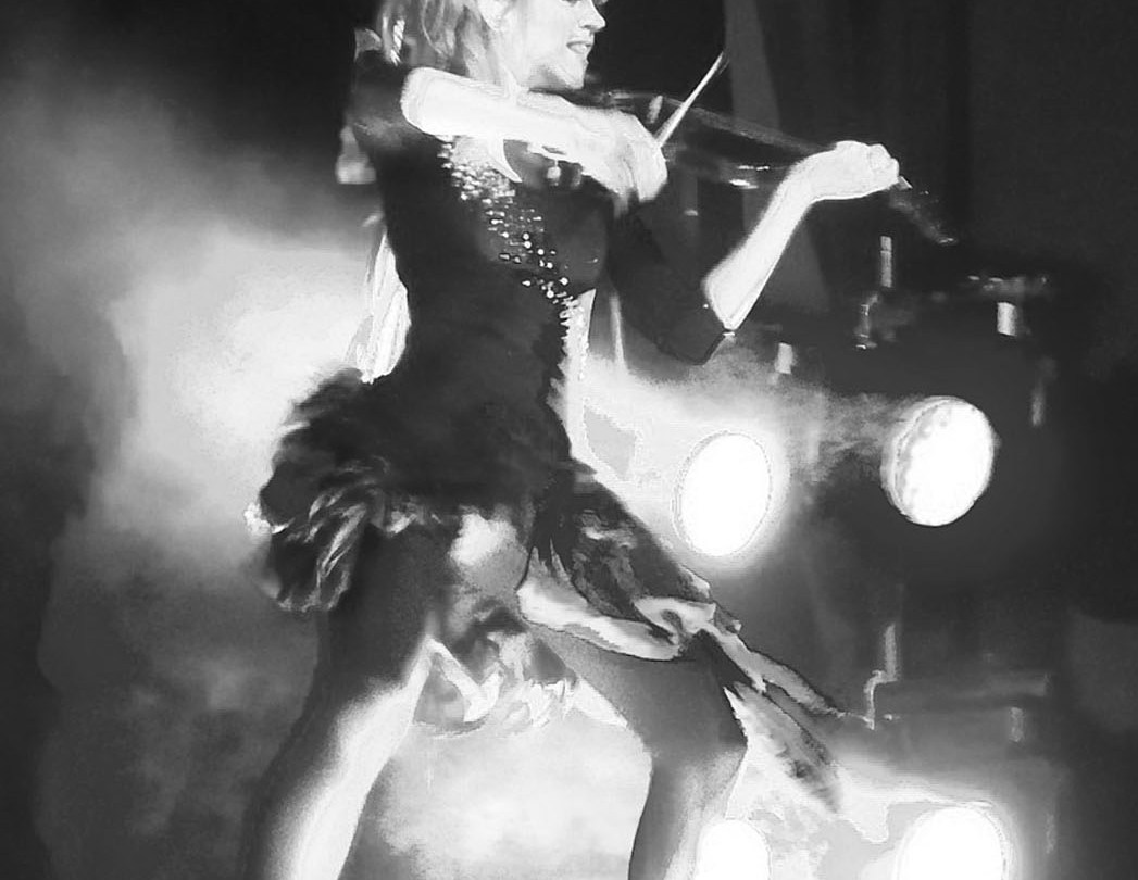 Lindsey Stirling concert attire suggestions