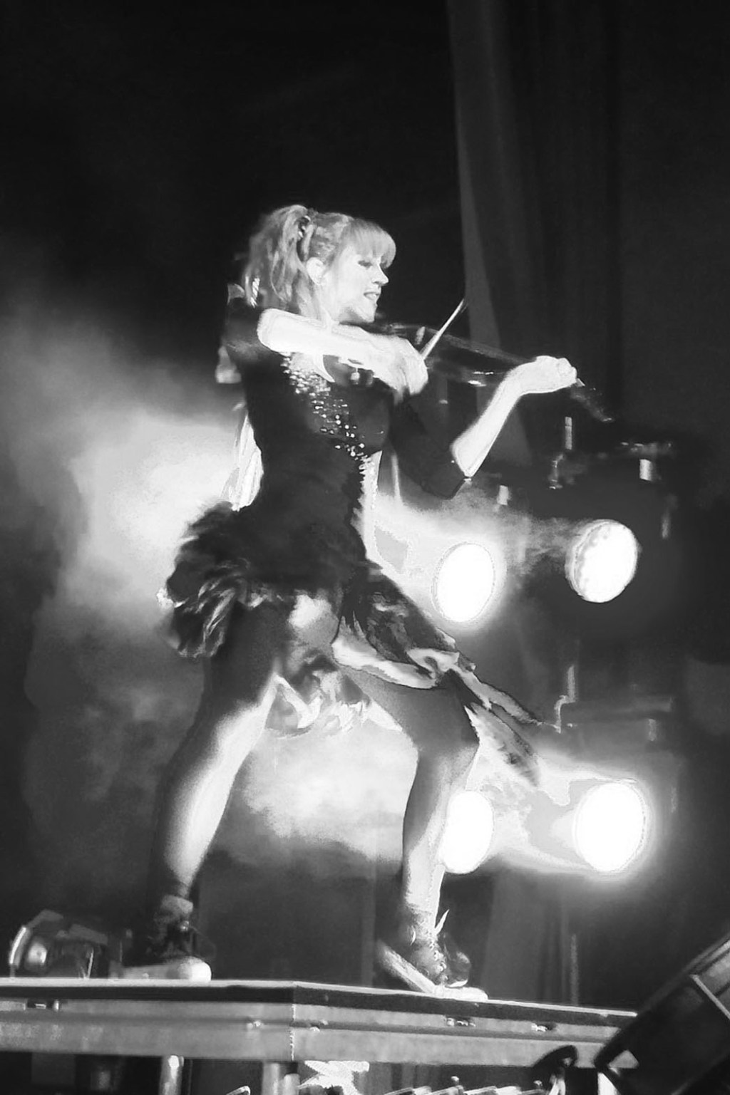 Lindsey Stirling concert outfit ideas 0010