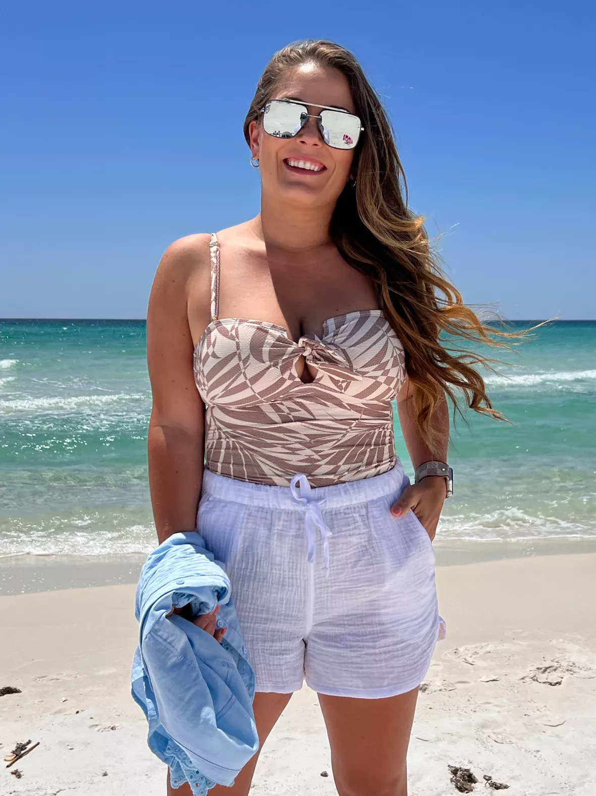 linen shorts outfit ideas 0024