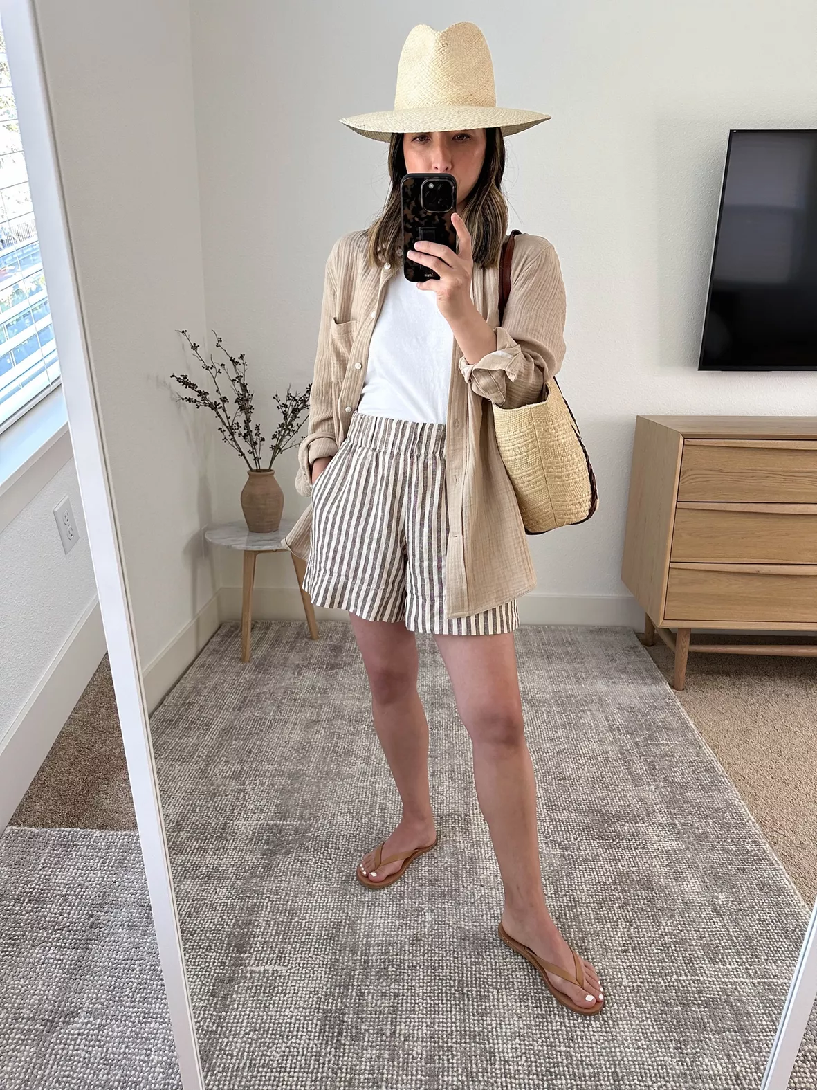 linen shorts outfit ideas 0039