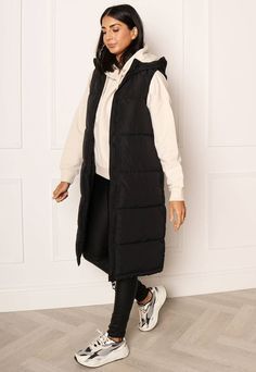 long puffer vest outfit ideas 0033