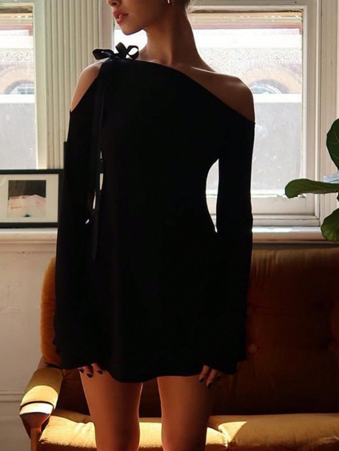 long sleeve black dress outfit ideas 0075