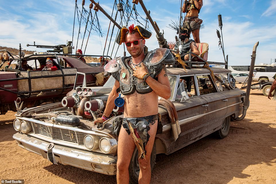 Mad Max outfit ideas 0093