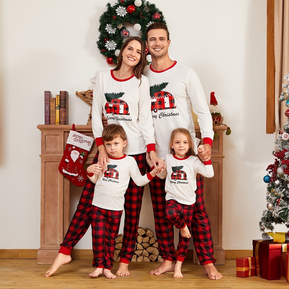 family Christmas outfit ideas 0059