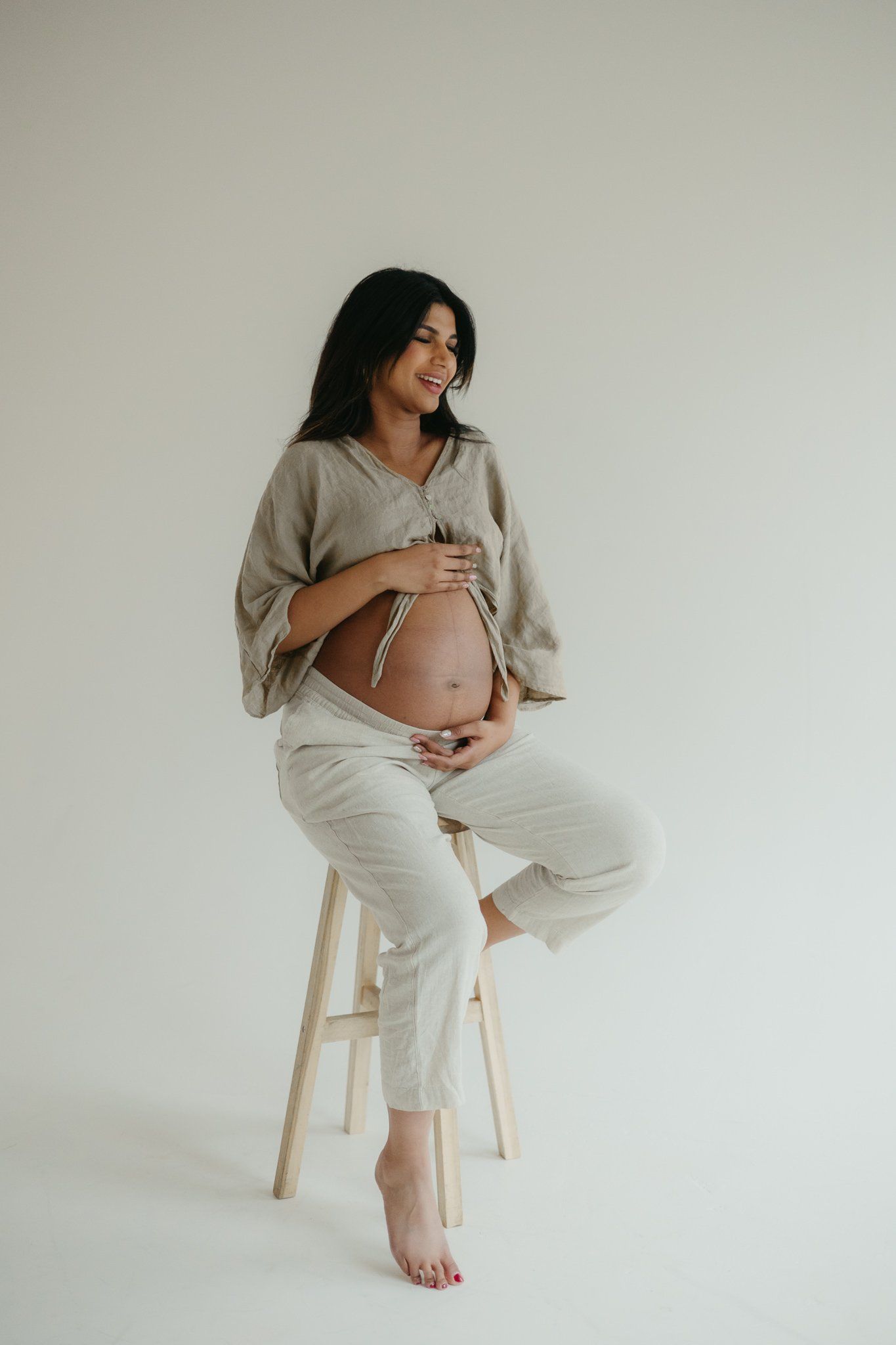 maternity photoshoot outfit ideas 0023