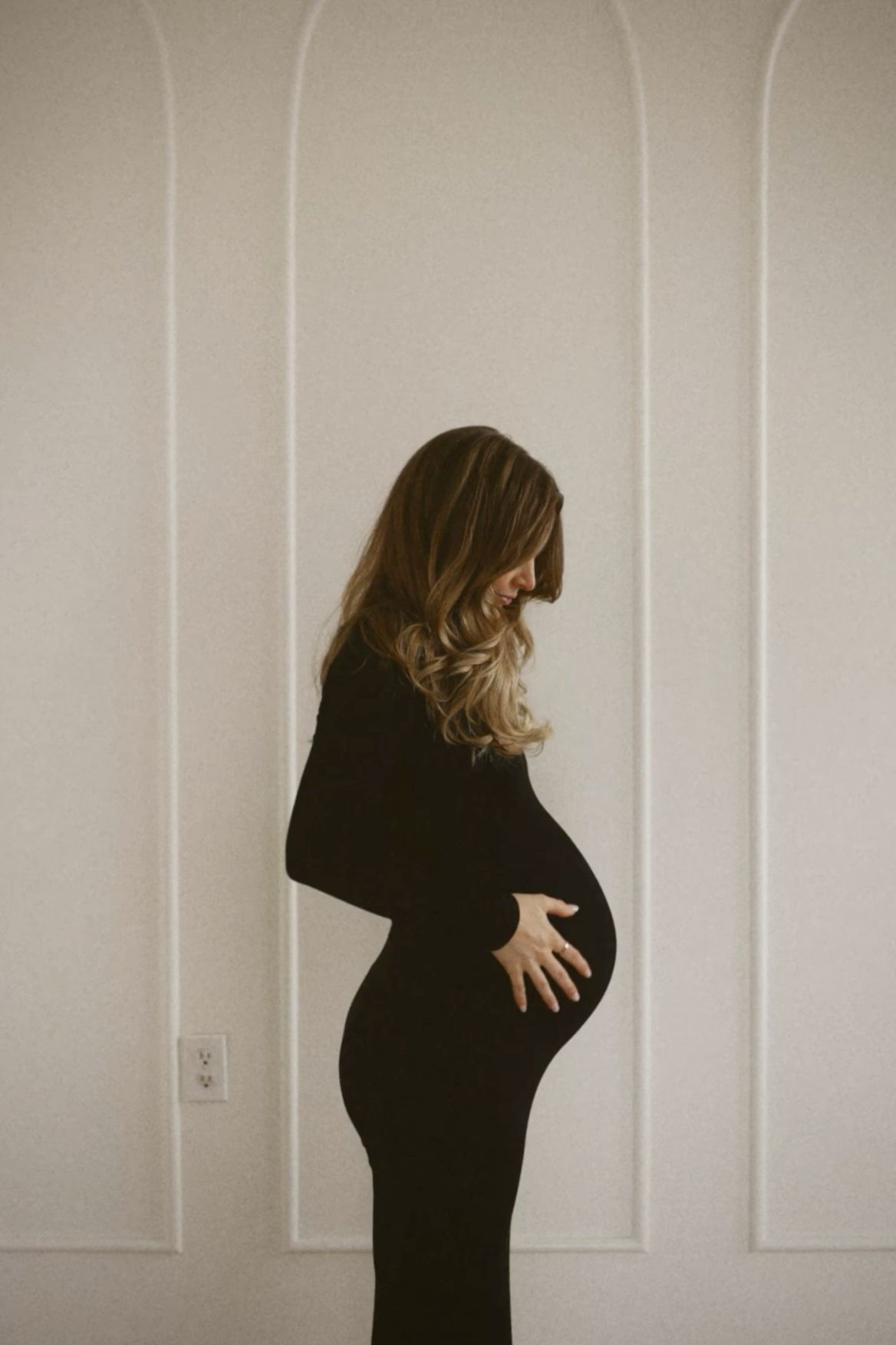 maternity photoshoot outfit ideas 0050