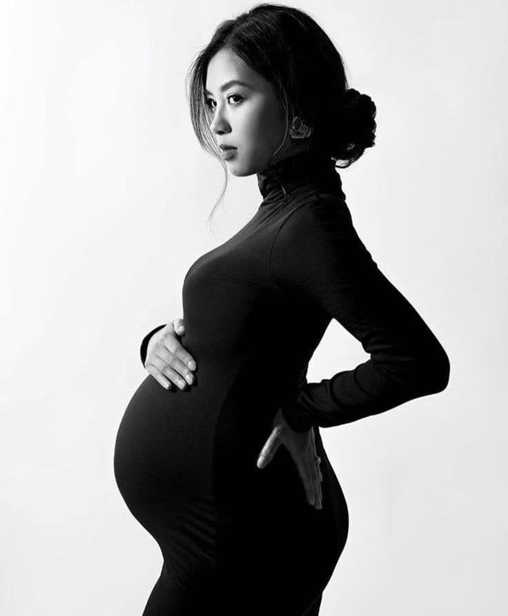 maternity photoshoot outfit ideas 0068