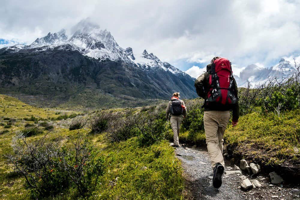 mens hiking outfit ideas 0065