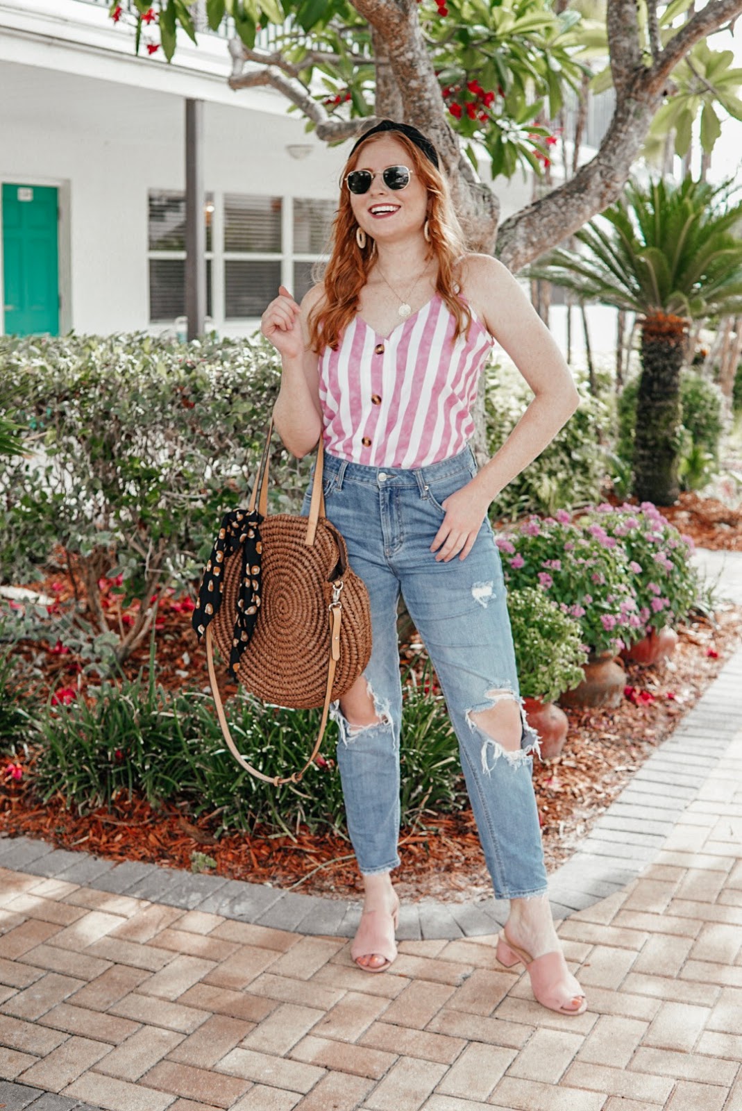 mom jeans outfit ideas 0021