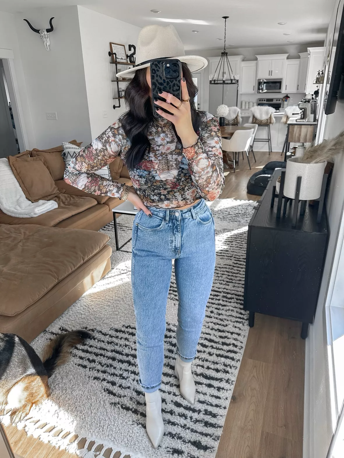 mom jeans outfit ideas 0084