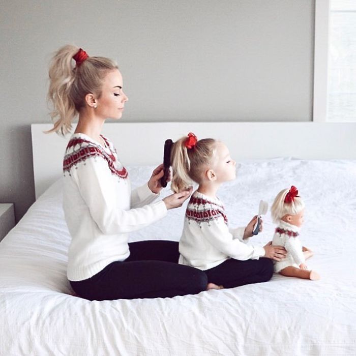 mother daughter photoshoot outfit ideas 0039