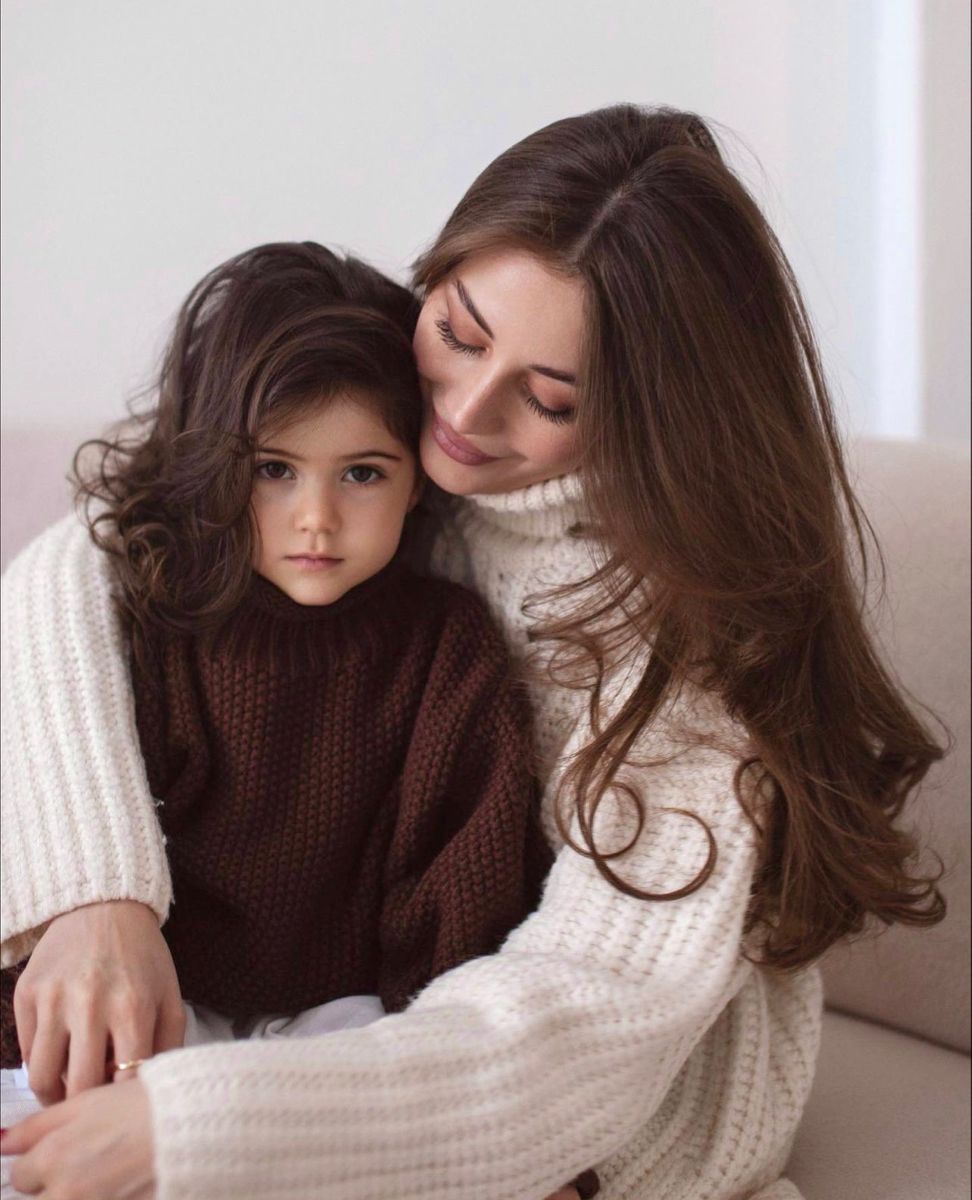 mother daughter photoshoot outfit ideas 0092