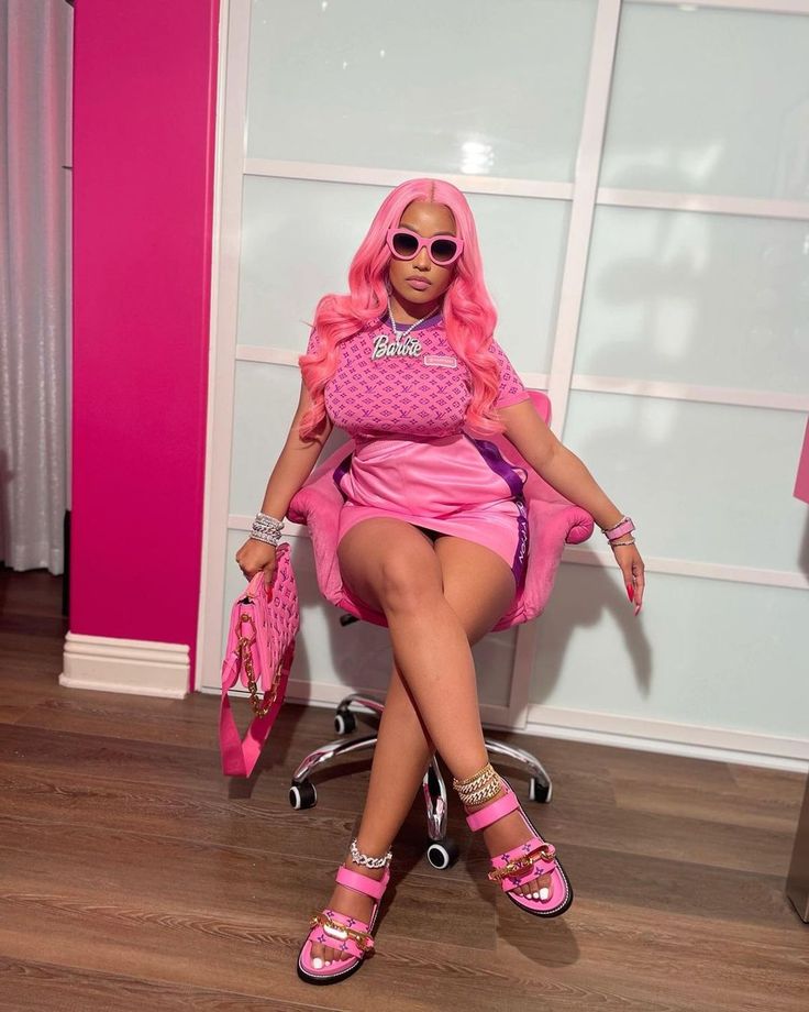 Nicki Minaj outfit ideas 0017