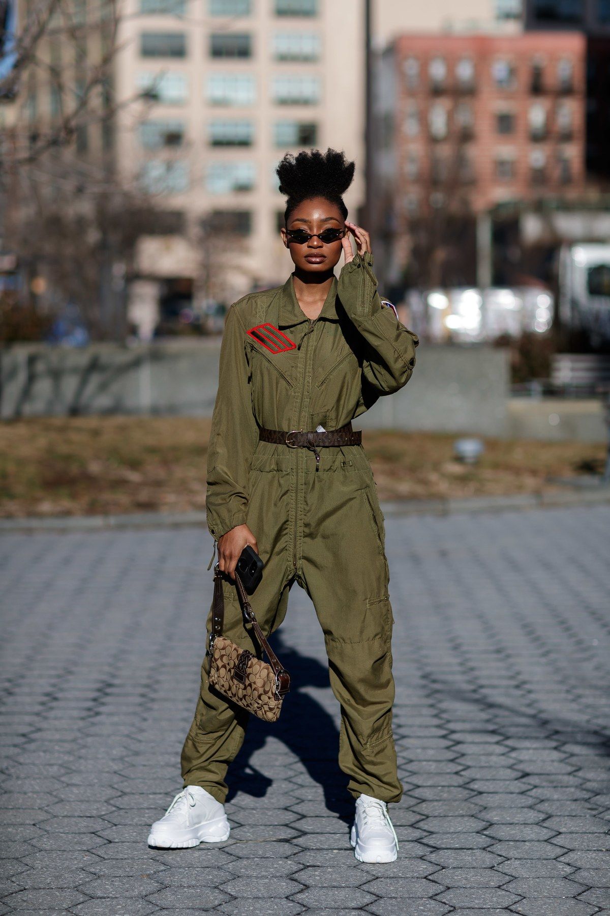 olive green jumpsuit outfit ideas 0031