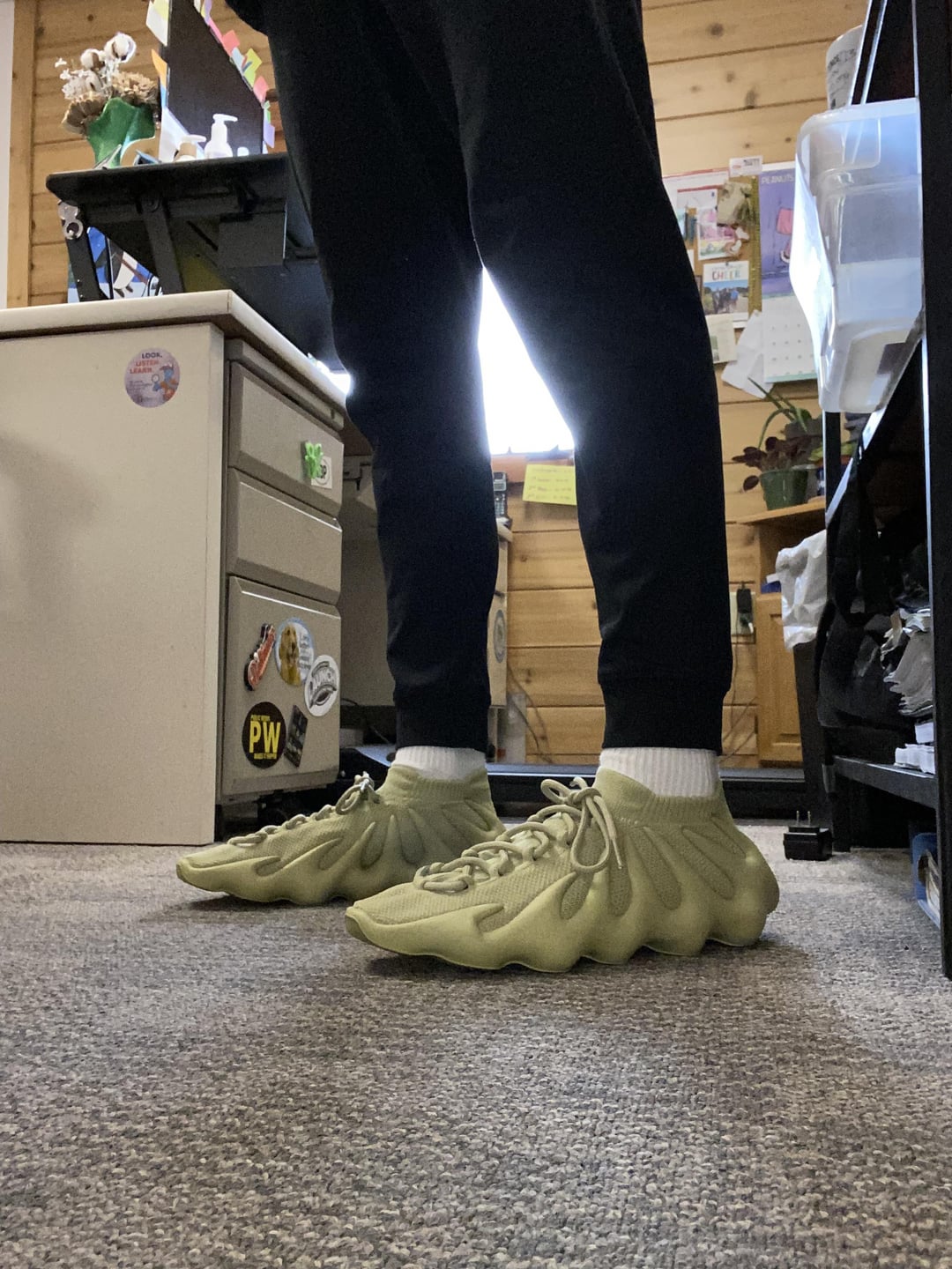 outfit suggestions for Yeezy 450 sneakers