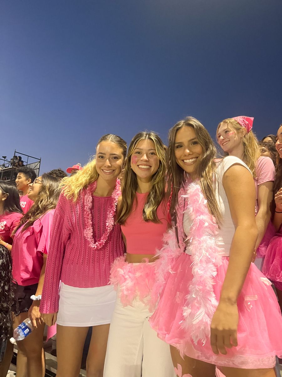 pink out football game outfit ideas 0015