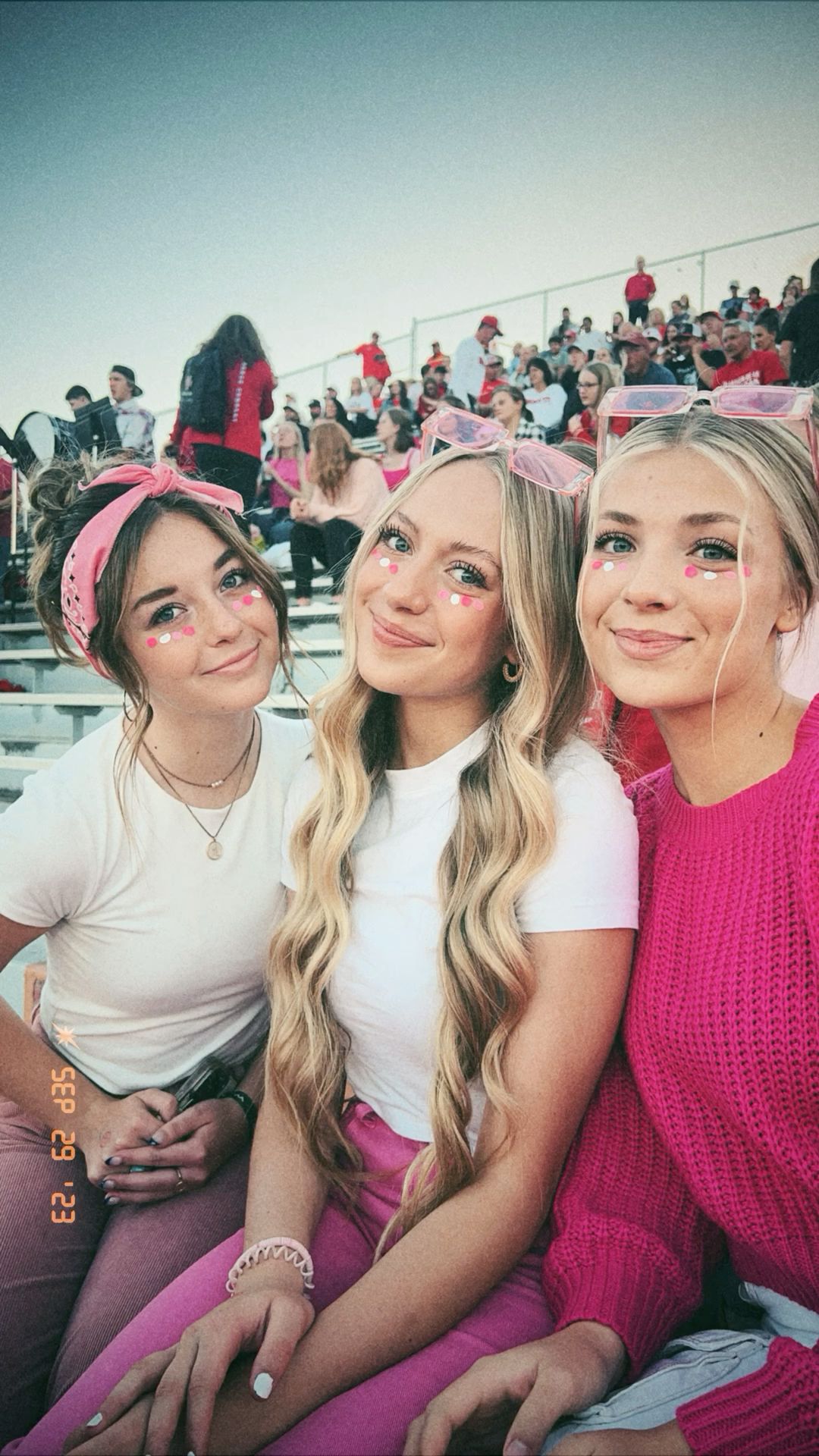 pink out football game outfit ideas 0020