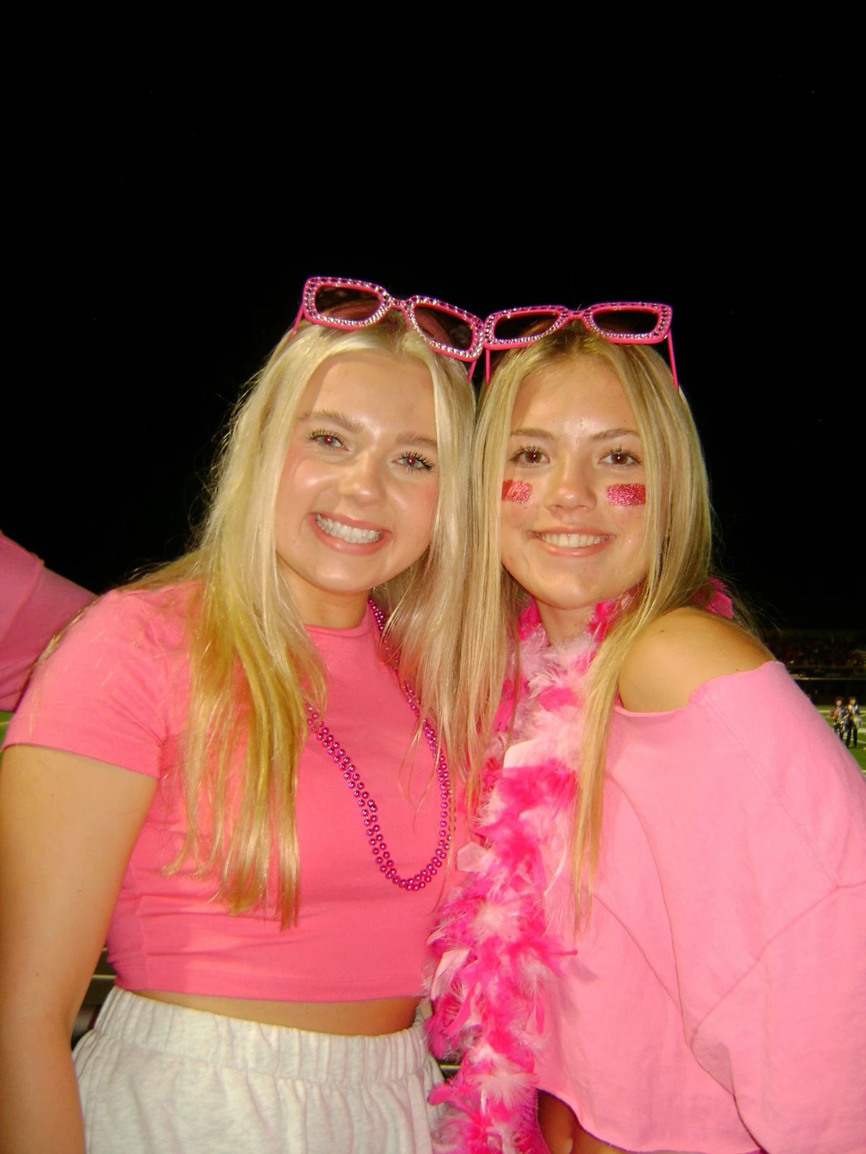 pink out football game outfit ideas 0021