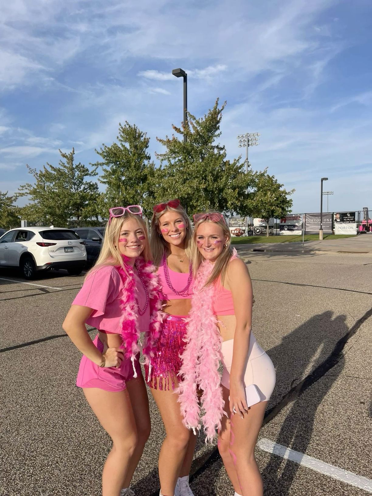 pink out football game outfit ideas 0030