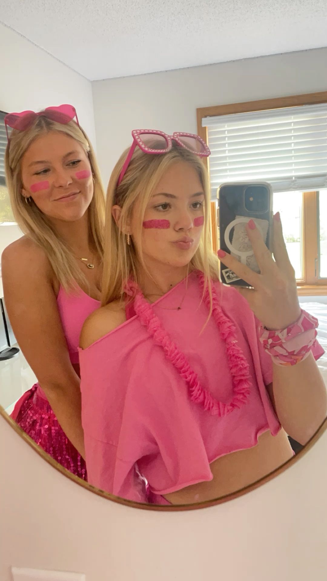 pink out football game outfit ideas 0044